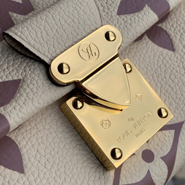 Louis Vuitton Favorite