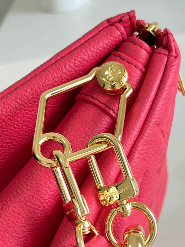 Louis Vuitton Coussin BB