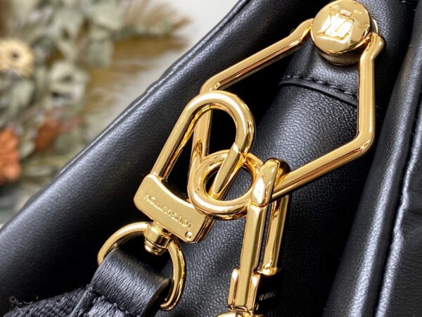 Louis Vuitton Coussin