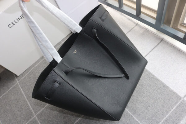Celine Cabas Phantom