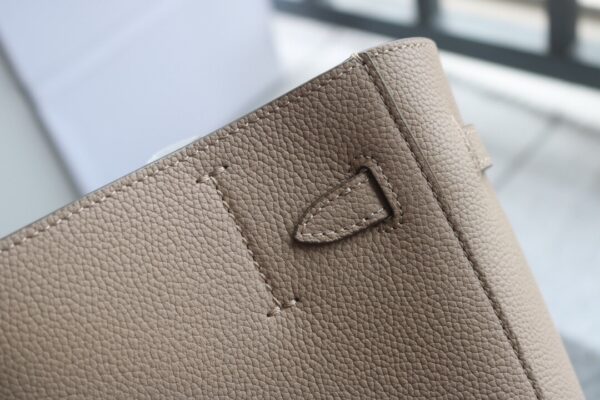 Celine Cabas Phantom