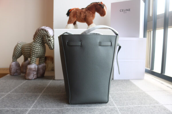 Celine Cabas Phantom