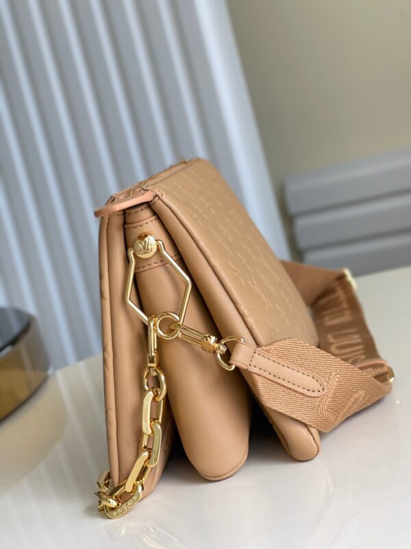 Louis Vuitton Coussin