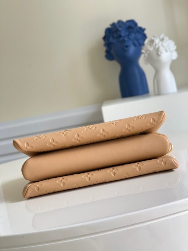 Louis Vuitton Coussin