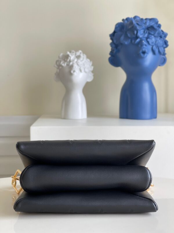Louis Vuitton Coussin