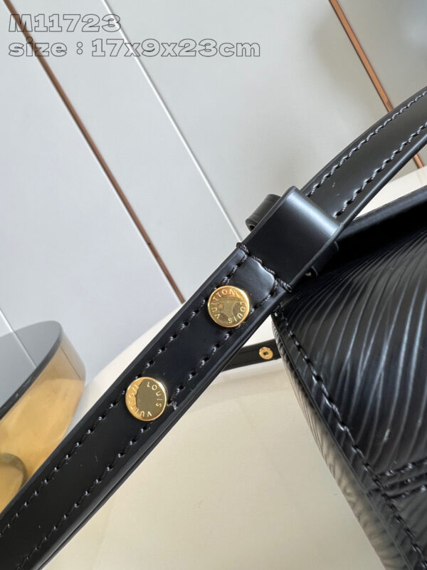 Louis Vuitton Twist MM Bag