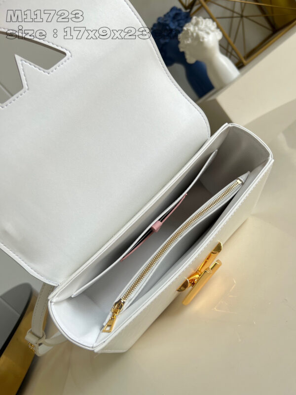 Louis Vuitton Twist MM Bag