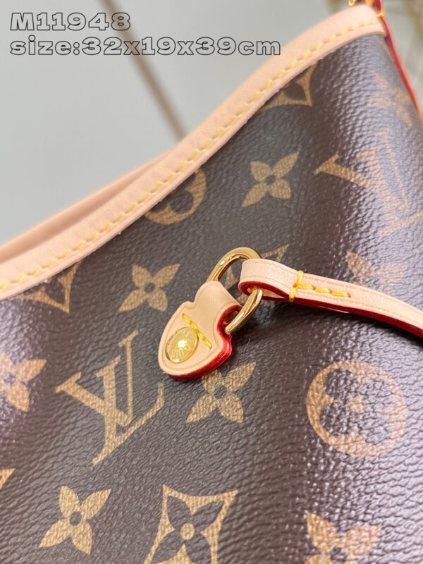 Louis Vuitton Neverfull Bandoulière Inside Out GM Bag