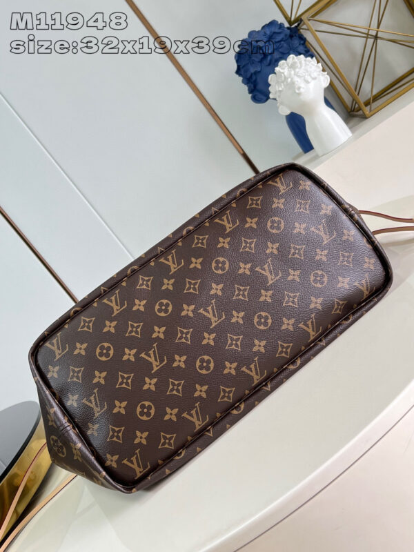 Louis Vuitton Neverfull Bandoulière Inside Out GM Bag