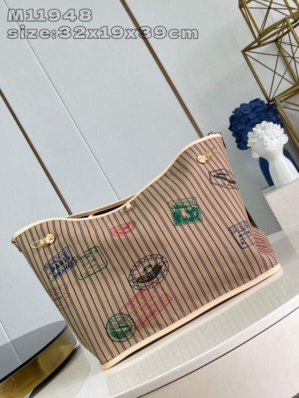 Louis Vuitton Neverfull Bandoulière Inside Out GM Bag