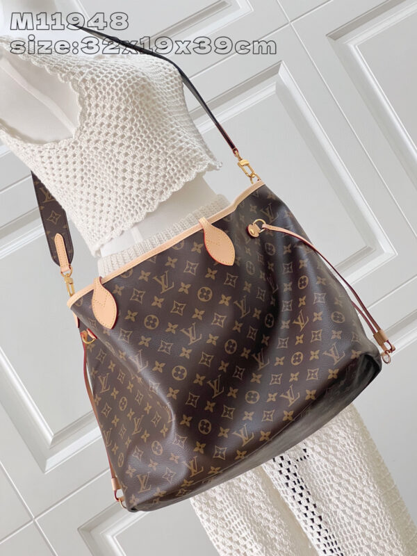 Louis Vuitton Neverfull Bandoulière Inside Out GM Bag