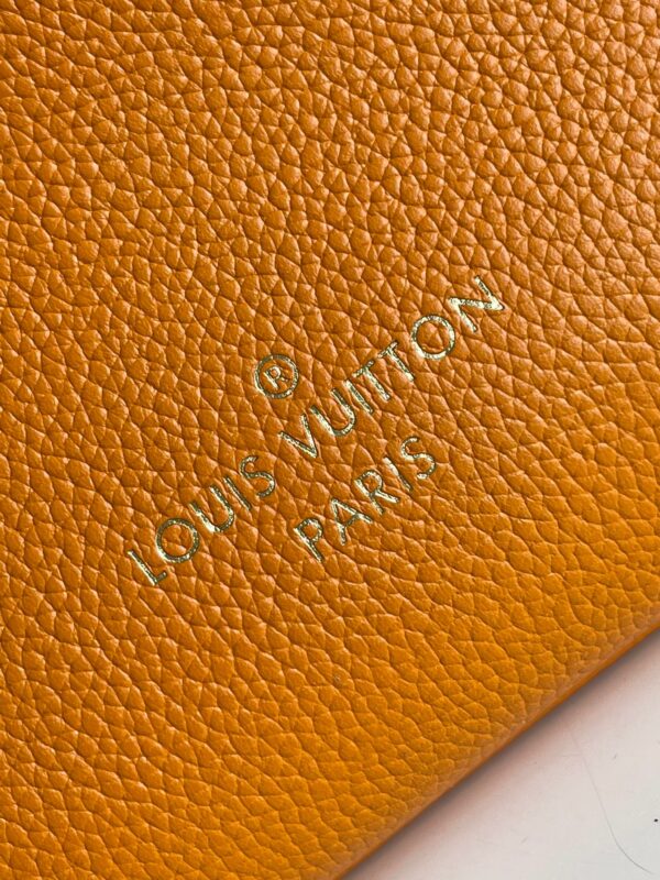 Louis Vuitton On My Side PM