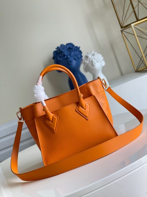 Louis Vuitton On My Side PM