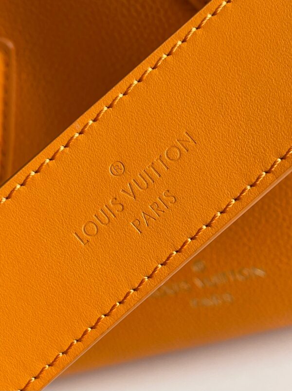 Louis Vuitton On My Side PM