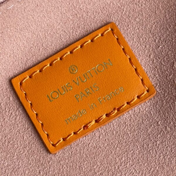 Louis Vuitton On My Side PM