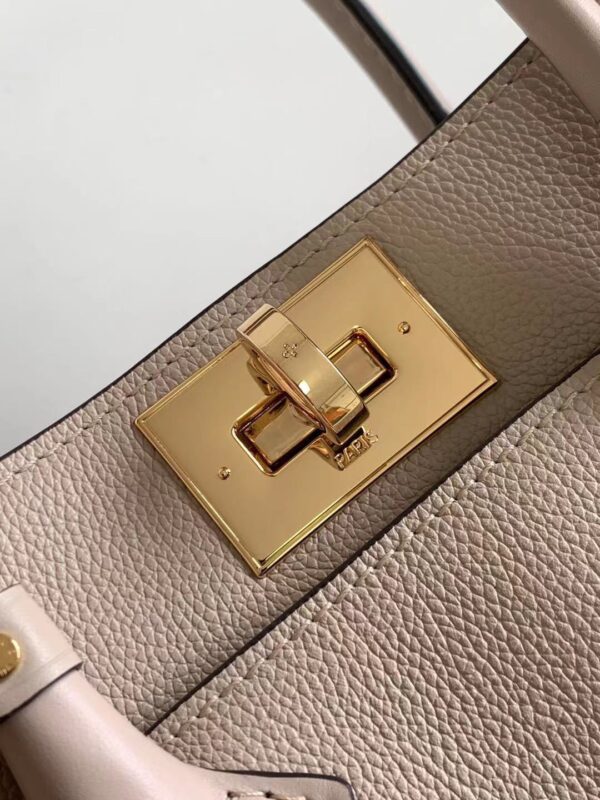 Louis Vuitton On My Side PM