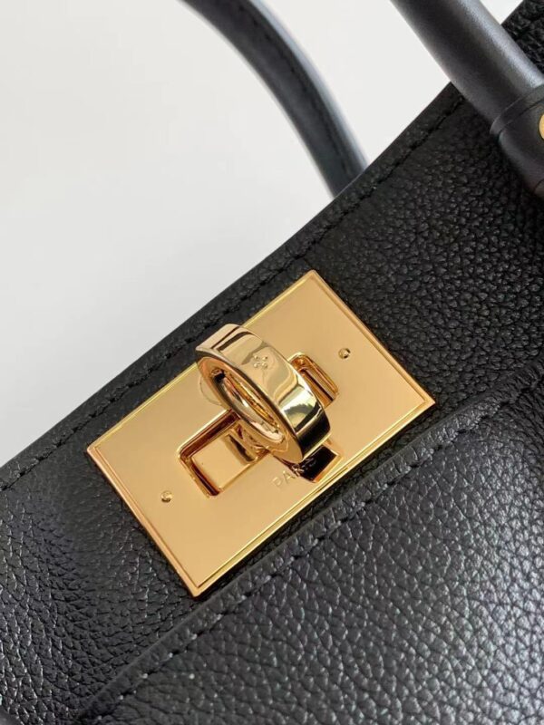 Louis Vuitton On My Side PM