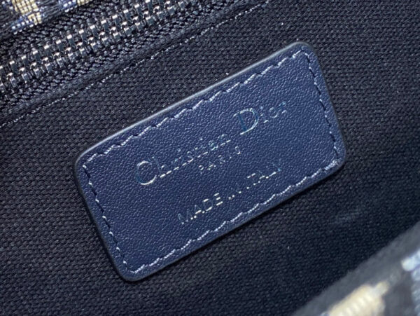 Dior 30 Montaigne Bag