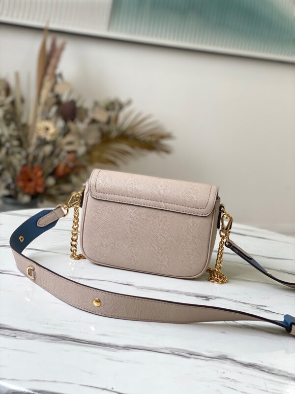 Louis Vuitton Lockme Tender