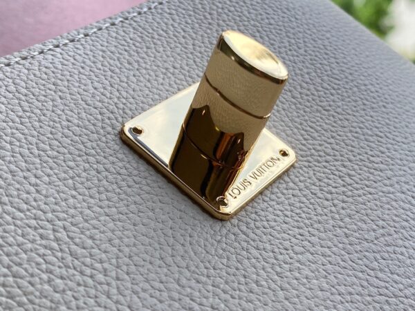 Louis Vuitton Lockme Tender