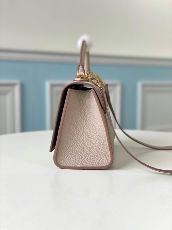 Louis Vuitton Twist One Handle