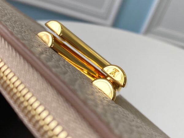Louis Vuitton Twist One Handle