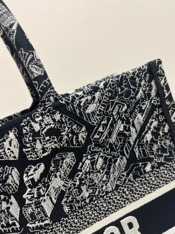 MEDIUM DIOR BOOK TOTE