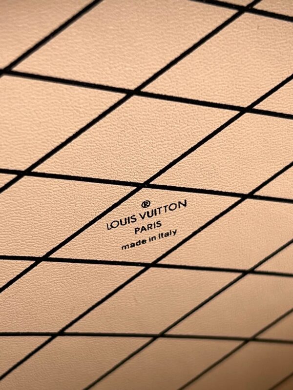 Louis Vuitton Petite Boite Chapeau