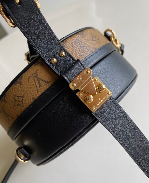 Louis Vuitton Petite Boite Chapeau
