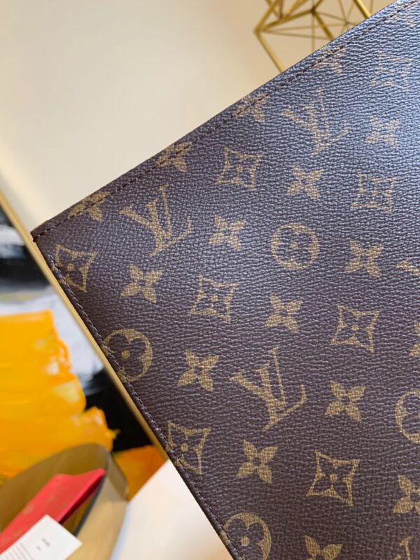 Louis Vuitton Toilery Pouch