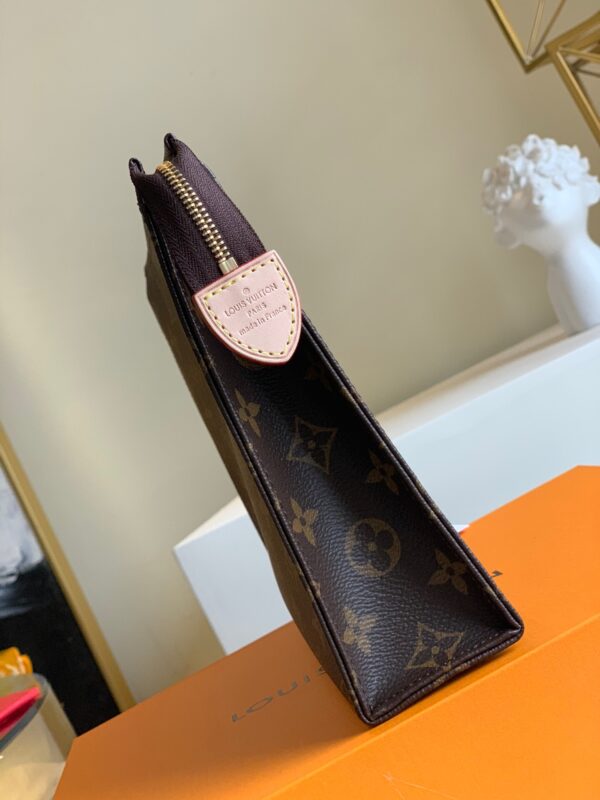 Louis Vuitton Toilery Pouch