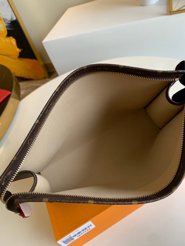 Louis Vuitton Toilery Pouch