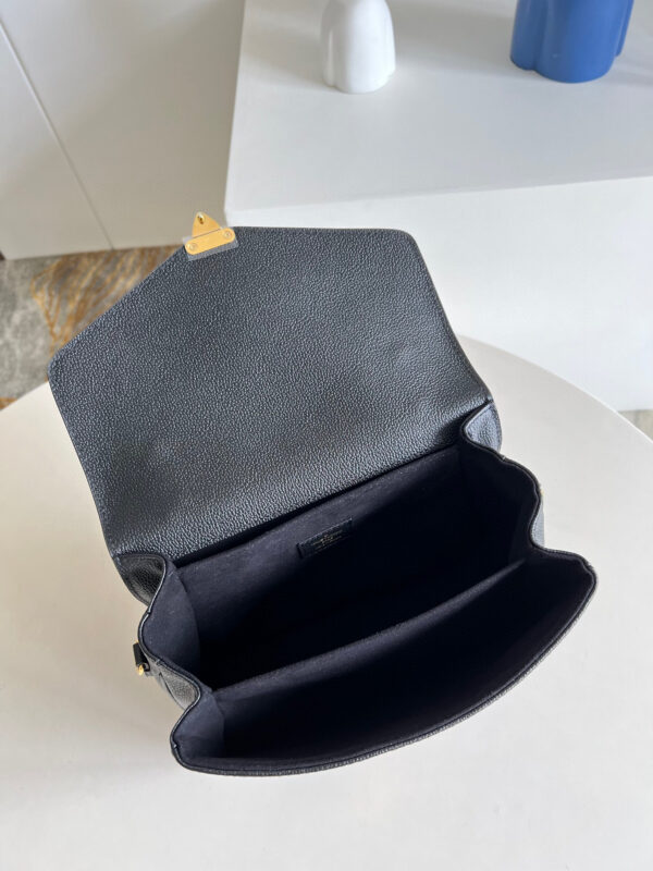 Louis Vuitton Pochette Metis