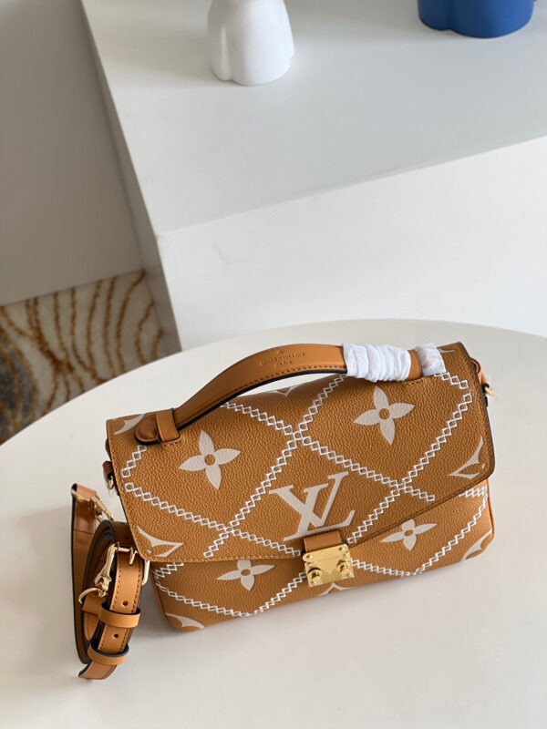 Louis Vuitton Pochette Metis