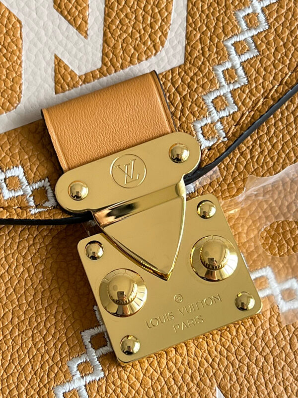 Louis Vuitton Pochette Metis