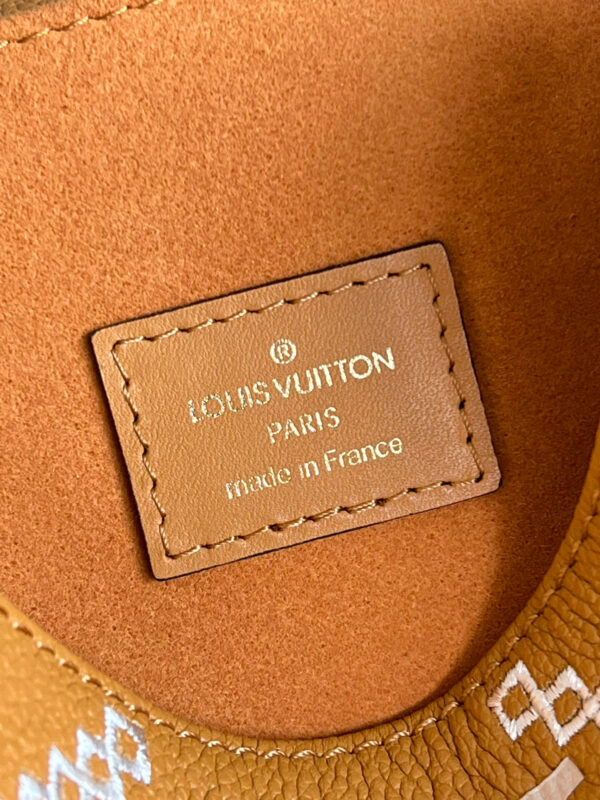 Louis Vuitton Pochette Metis