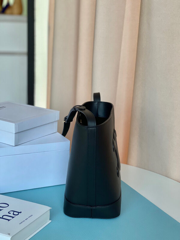 Celine Bucket