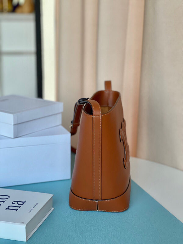Celine Bucket