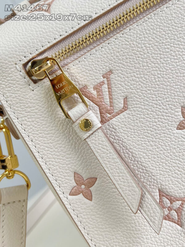 Louis Vuitton Pochette Métis MM Bag