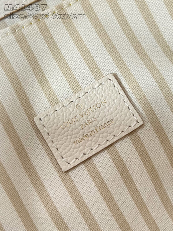 Louis Vuitton Pochette Métis MM Bag