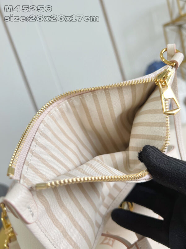 Louis Vuitton NéoNoé MM Bucket Bag