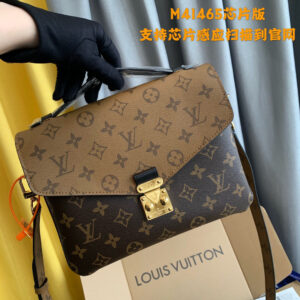 Louis Vuitton Pochette Metis