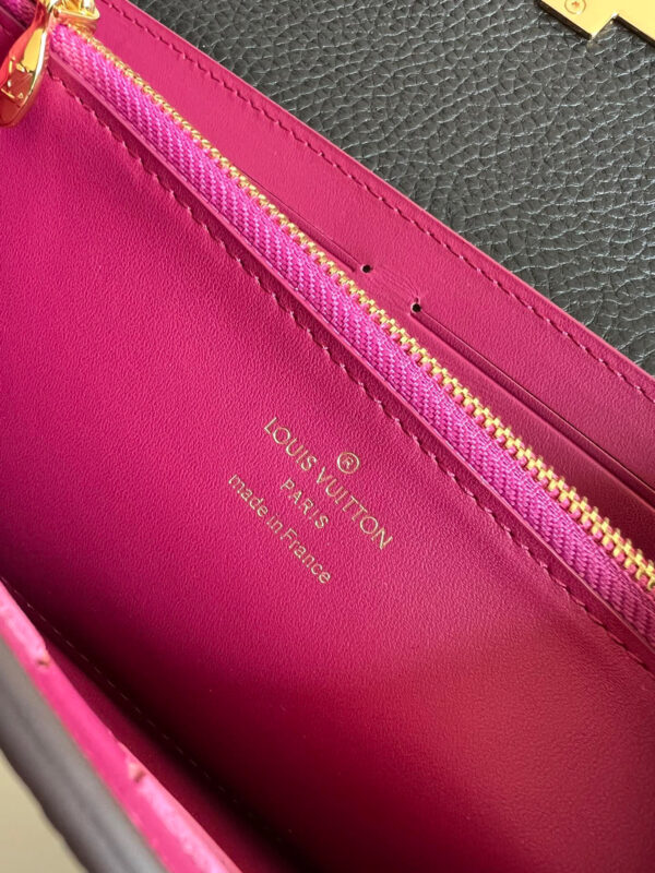 Louis Vuitton wallet capucines