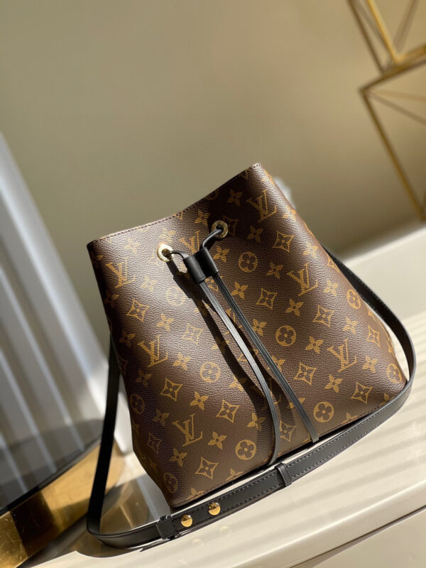 Louis Vuitton neonoe