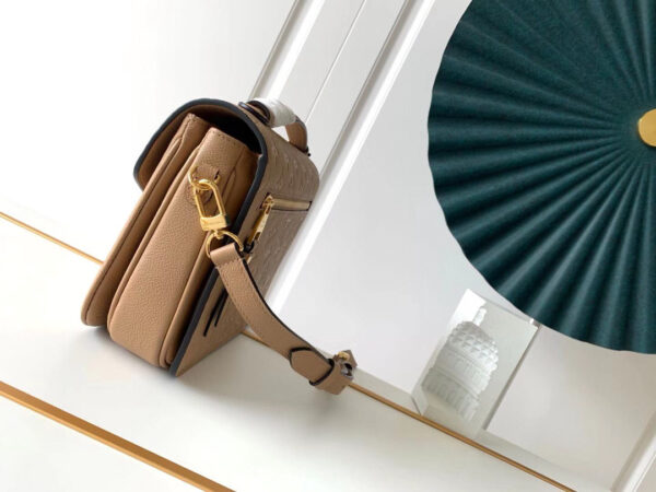 Louis Vuitton Pochette Metis