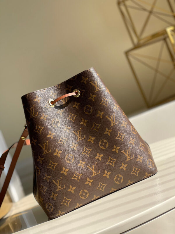 Louis Vuitton neonoe
