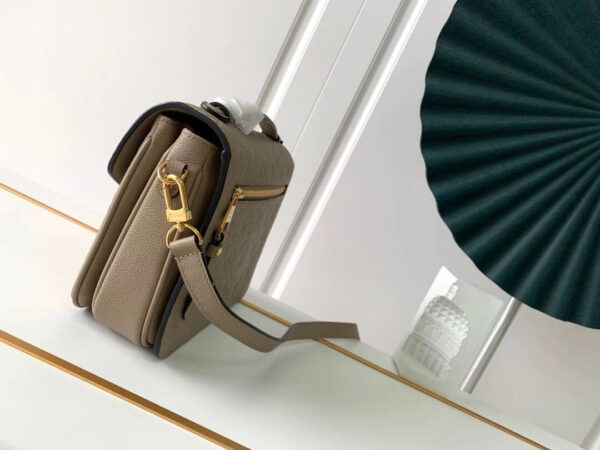 Louis Vuitton Pochette Metis