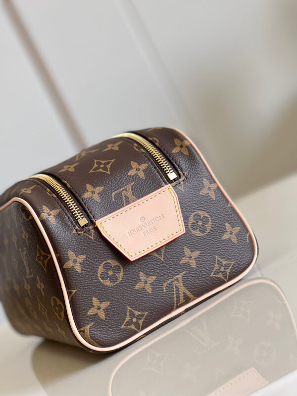 Louis Vuitton Dopp kit toilet pouch