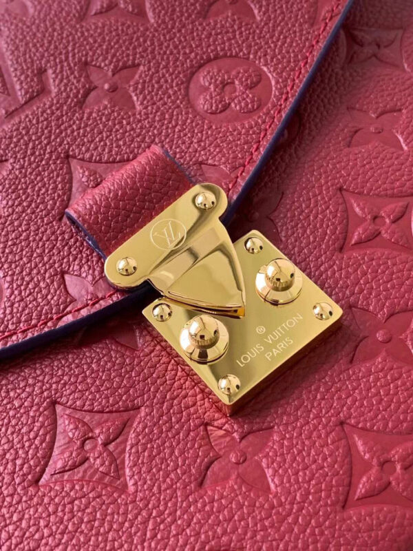 Louis Vuitton Pochette Metis
