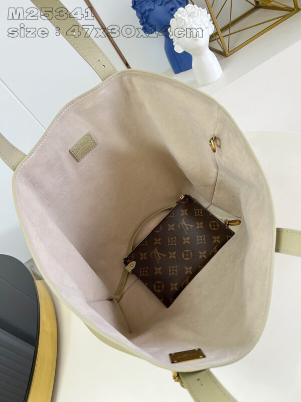 Louis Vuitton Low Key Cabas MM